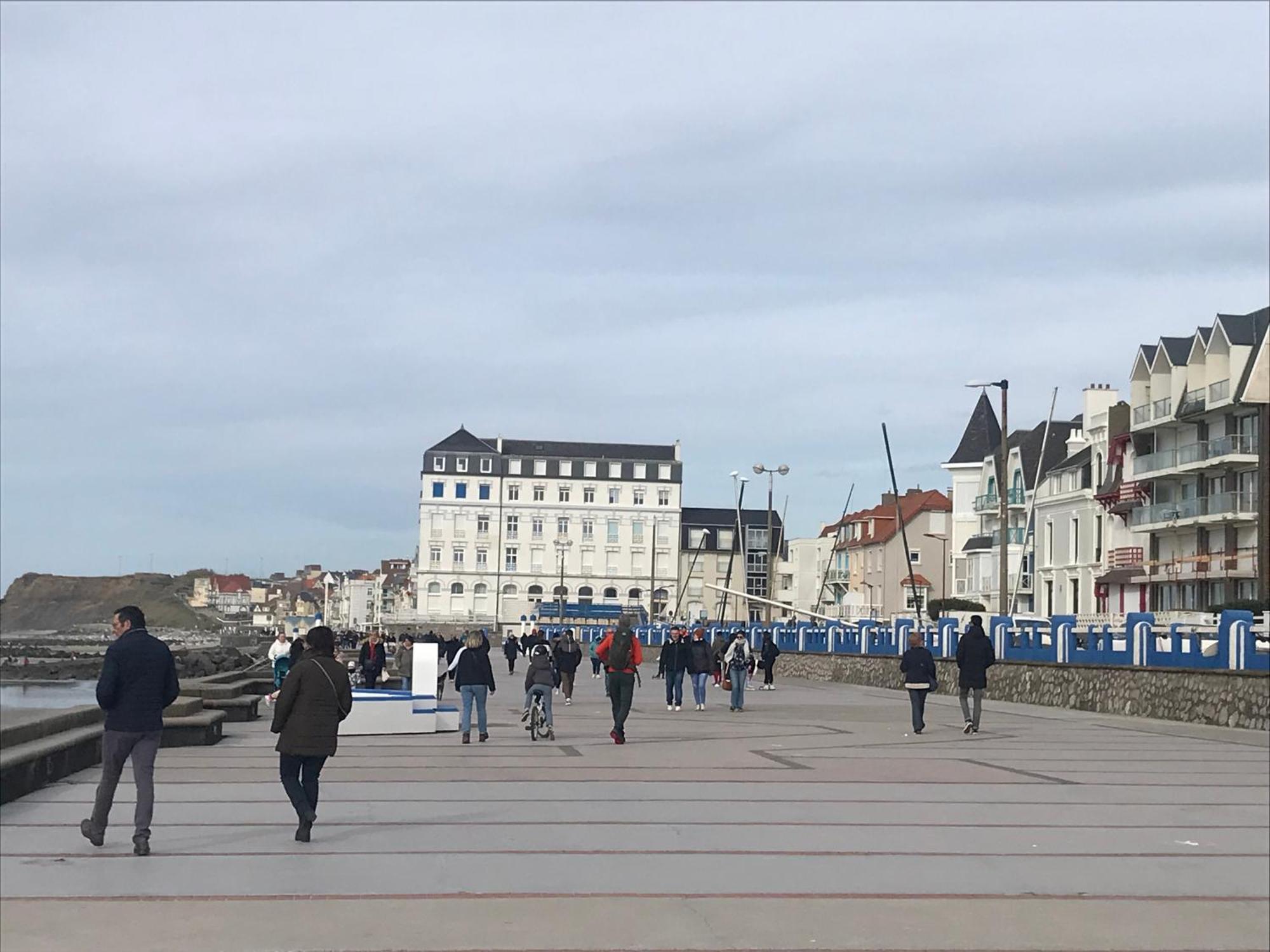 Une Jolie Vue - Appt 2 Pieces Vue Mer Balcon Sud Wimereux Exterior foto